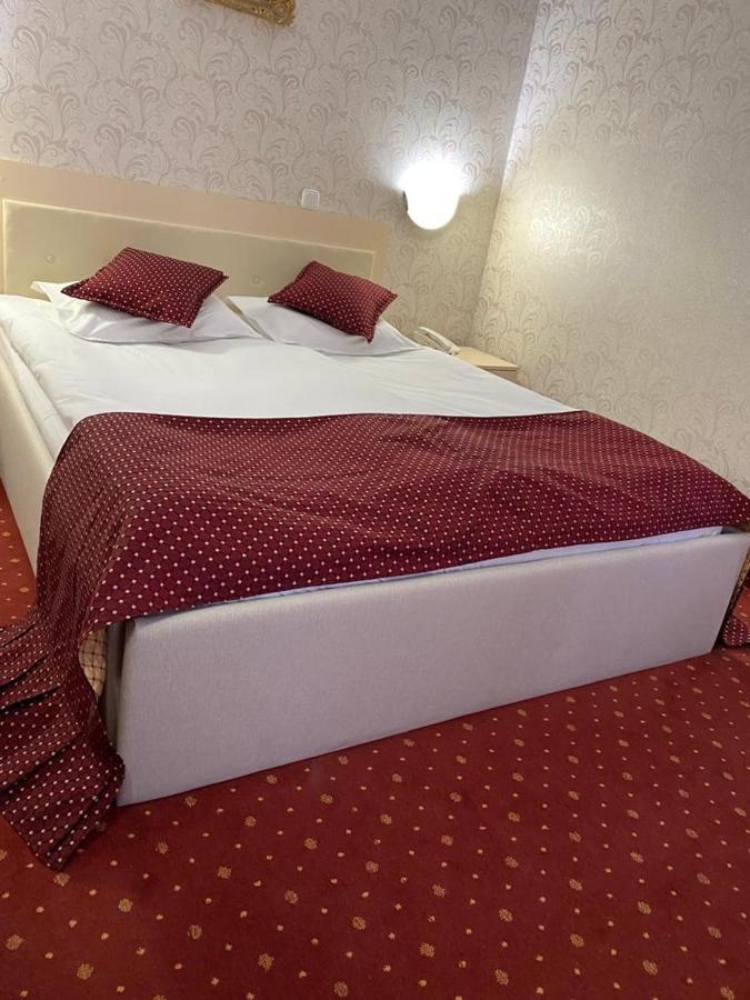 Hotel Miraj - Restaurant & Sauna & Biliard Poiana Brașov Zewnętrze zdjęcie