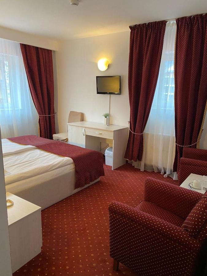 Hotel Miraj - Restaurant & Sauna & Biliard Poiana Brașov Zewnętrze zdjęcie