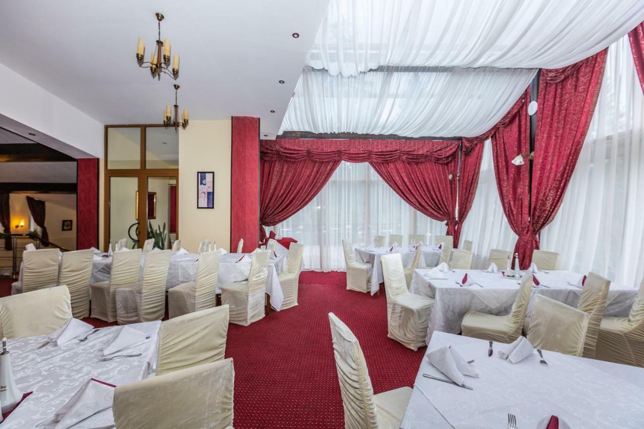 Hotel Miraj - Restaurant & Sauna & Biliard Poiana Brașov Zewnętrze zdjęcie